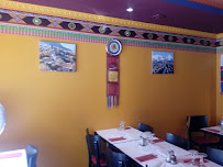 Atmosphère du Restaurant tibétain Restaurant Tibétain Pays des Neiges à Paris - n°10