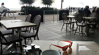 Atmosphère du Restaurant L'Océan Café à Les Sables-d'Olonne - n°13