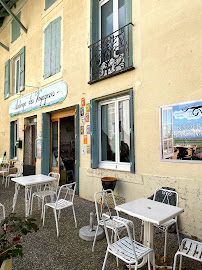 Atmosphère du Restaurant Auberge des Voyageurs à Montmiral - n°2