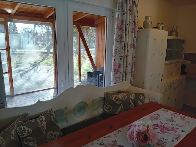 Telefonszám: Nádirigó Apartman Beŕekfürdő