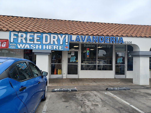 Bubble Bath Car Wash en El Monte