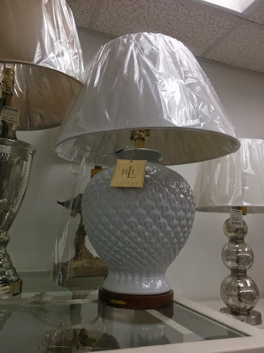 Shoe Store «DSW Designer Shoe Warehouse», reviews and photos, 1101 S Canal St, Chicago, IL 60607, USA