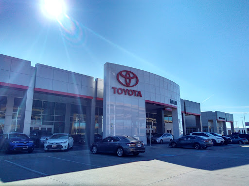 Toyota Dealer «Toyota of Dallas», reviews and photos, 2610 Forest Ln, Dallas, TX 75234, USA