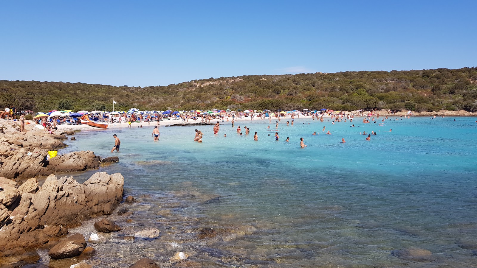 Foto di Spiaggia dei Wreck con una superficie del sabbia bianca fine