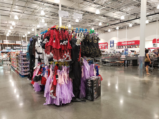 Warehouse store «Costco Wholesale», reviews and photos, 21800 Victory Blvd, Woodland Hills, CA 91367, USA