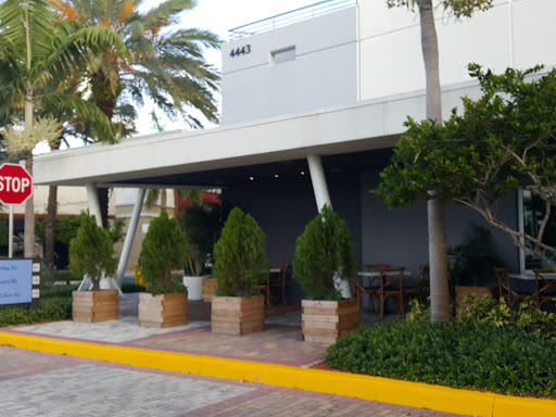 Movie Theater «Silverspot Cinema», reviews and photos, 4441 Lyons Rd, Coconut Creek, FL 33073, USA