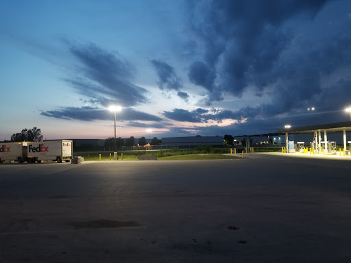 Mailing Service «FedEx Ground», reviews and photos, 12501 NE 40th St, Kansas City, MO 64161, USA