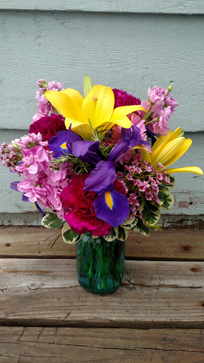 Florist «Periwinkle Florist», reviews and photos, 103 W Main St, Cary, IL 60013, USA