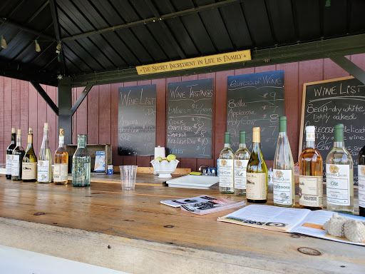 Winery «Christopher Jacobs Winery at Pennings Vineyards (Seasonally Open May-Oct)», reviews and photos, 320 Crawford St, Pine Bush, NY 12566, USA