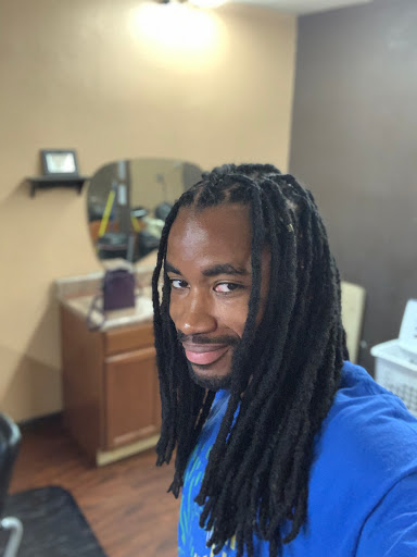 Barber Shop «LEVEL 10 BARBER & BEAUTY SALON», reviews and photos, 5925 W Olive Ave, Glendale, AZ 85302, USA