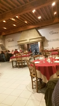 Atmosphère du Restaurant français La Maison Des Beaujolais à Belleville-en-Beaujolais - n°9
