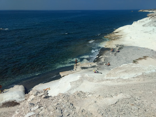 White & Rocky Beach