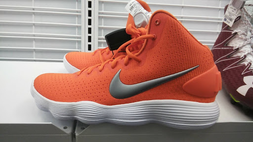 Clothing Store «Ross Dress for Less», reviews and photos, 1275 W Pearce Blvd, Wentzville, MO 63385, USA