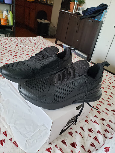 Sportswear Store «Champs Sports», reviews and photos, 90-15 Queens Blvd, Elmhurst, NY 11373, USA