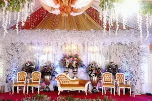 yusi salon, wedding and decoration image