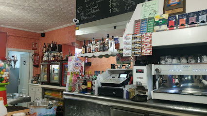 Café Bar Cuatro Caminos - Rúa Carlos III, 4, 27640 Becerreá, Lugo, Spain