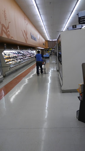 Grocery Store «Kroger», reviews and photos, 1525 Madison Ave, Covington, KY 41011, USA