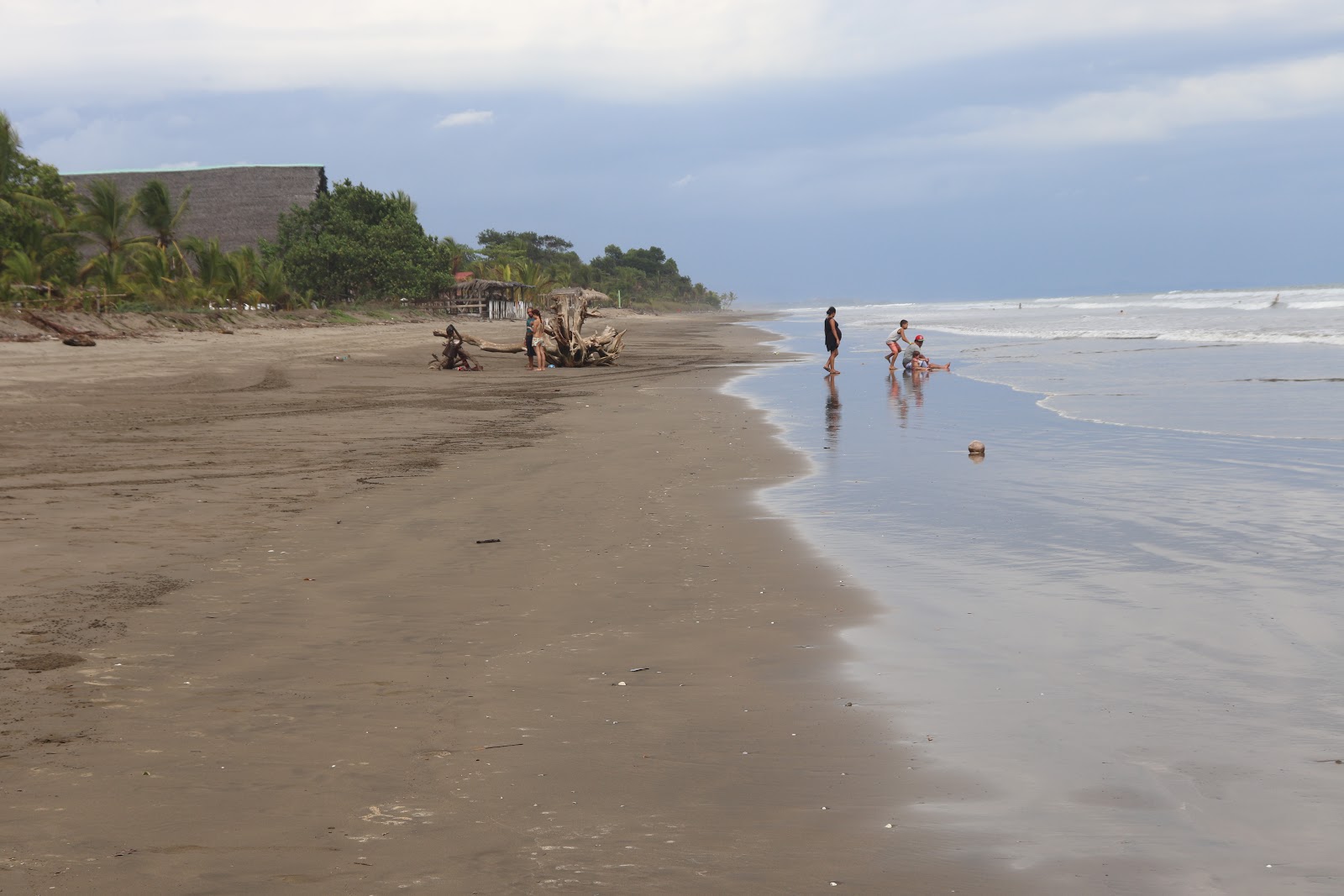 Foto av The Slabs Beach - populär plats bland avkopplingskännare