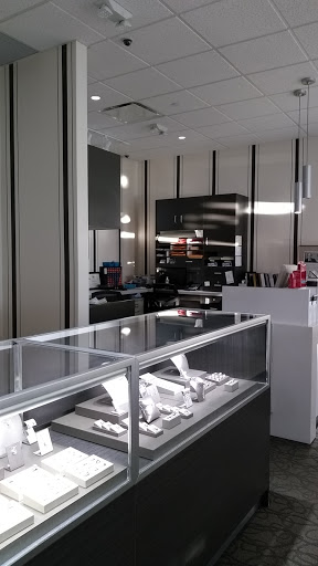 Jewelry Store «Kay Jewelers Outlet», reviews and photos, 1475 N Burkhart Rd, Howell, MI 48855, USA