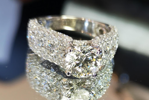 Jewelry Store «Kay Jewelers», reviews and photos, 3465 Lowery Pkwy #107, Fultondale, AL 35068, USA