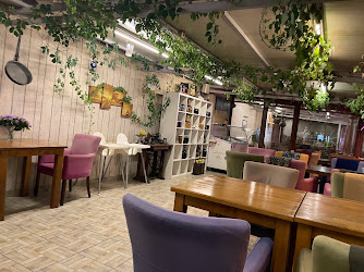 Tarihi 1950 Cafe & Restaurant