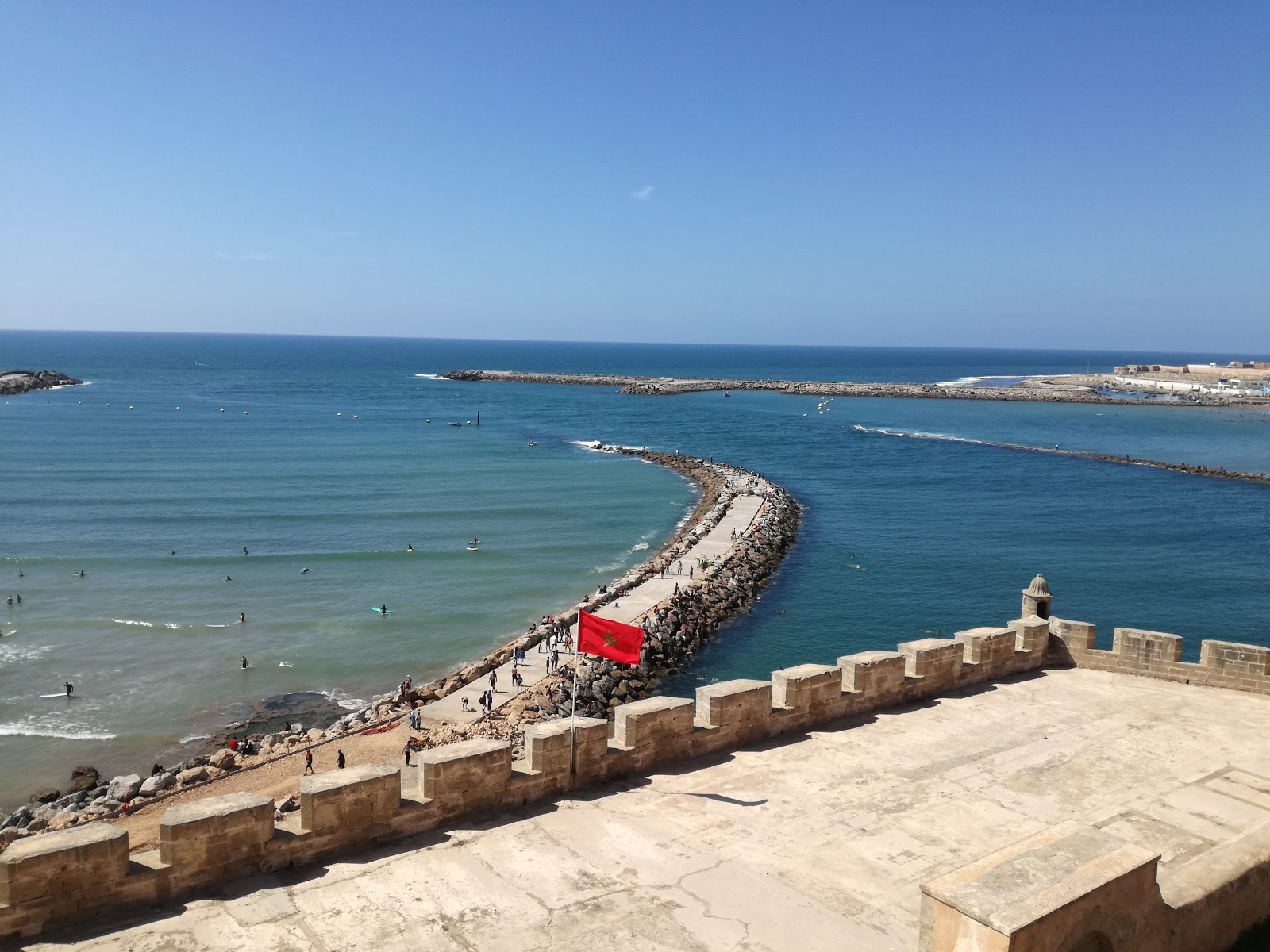 Foto van Rabat Strand met hoog niveau van netheid