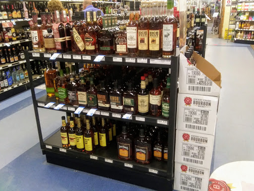 Liquor Store «Beverage Warehouse», reviews and photos, 1 East St, Winooski, VT 05404, USA