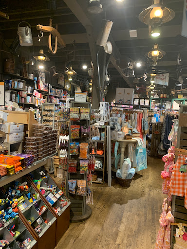 American Restaurant «Cracker Barrel Old Country Store», reviews and photos, 275 Brenton Way, Shepherdsville, KY 40165, USA