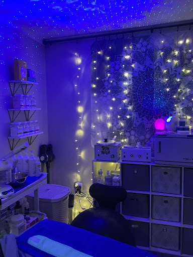 Beauty Salon «Snips Salon & Spa», reviews and photos, 5731 E Washington St, Indianapolis, IN 46219, USA