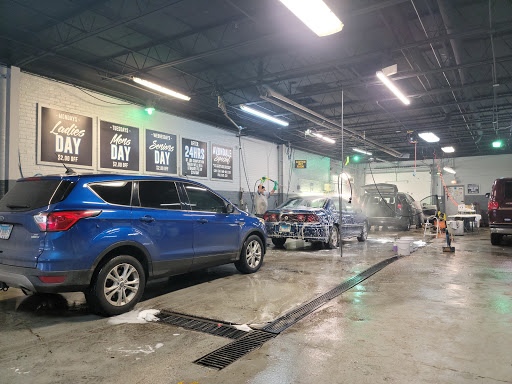 Avondale Car Wash Spa en Chicago