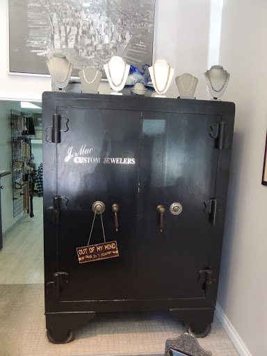 Jewelry Designer «J Mac Jewelers», reviews and photos, 179 W Center Street Promenade, Anaheim, CA 92805, USA