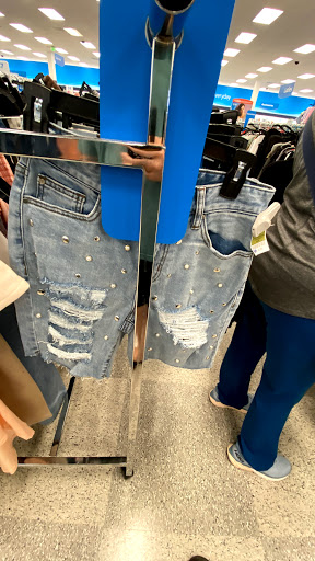 Clothing Store «Ross Dress for Less», reviews and photos, 3300 S Glenstone Ave, Springfield, MO 65804, USA