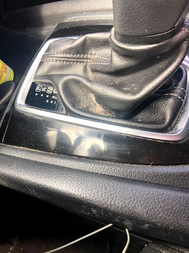 Oil Change Service «GENIE CAR WASH & LUBE - W POINT LOM», reviews and photos, 3949 W Point Loma Blvd, San Diego, CA 92110, USA