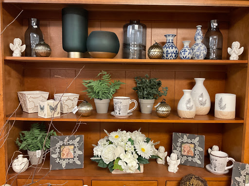 Florist «Cape Winds Florist», reviews and photos, 860 Broadway, Cape May, NJ 08204, USA