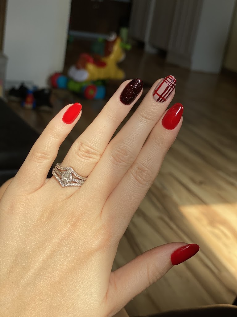 Flores Nails 78114