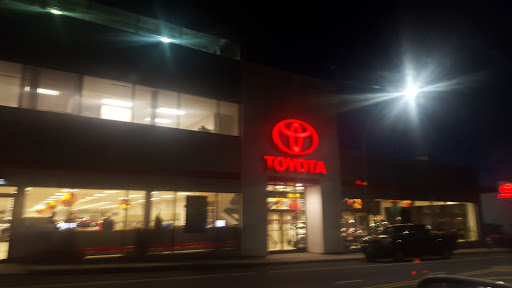 Toyota Dealer «Toyota of Watertown», reviews and photos, 149 Arsenal St, Watertown, MA 02472, USA