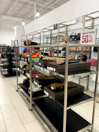 Department Store «Saks OFF 5TH», reviews and photos, 127 Skokie Blvd, Northbrook, IL 60062, USA