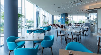 Universal Dining ONE