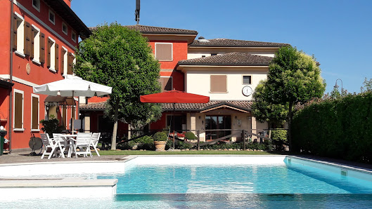 Hotel Tre Torri S.da Statale 12, 223/225, 41036 Medolla MO, Italia