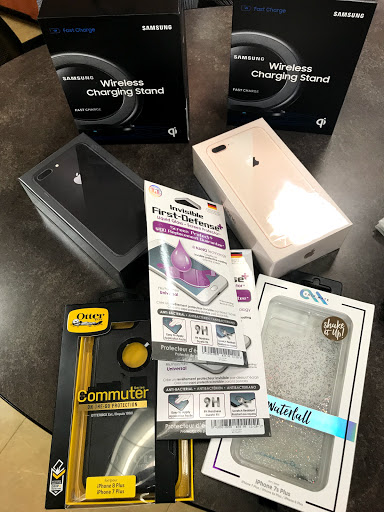 Cell Phone Store «Verizon Authorized Retailer – Cellular Sales», reviews and photos, 715 E Hallandale Beach Blvd, Hallandale Beach, FL 33009, USA