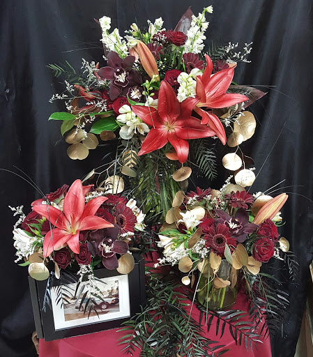 Florist «AAA Florist», reviews and photos, 1277 W 6th St, Corona, CA 92882, USA