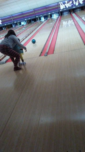 Bowling Alley «Rebman Recreation Inc», reviews and photos, 5300 Oberlin Ave, Lorain, OH 44053, USA