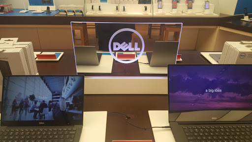 Computer Store «Microsoft Store», reviews and photos, 5015 Westheimer Rd A2421, Houston, TX 77056, USA