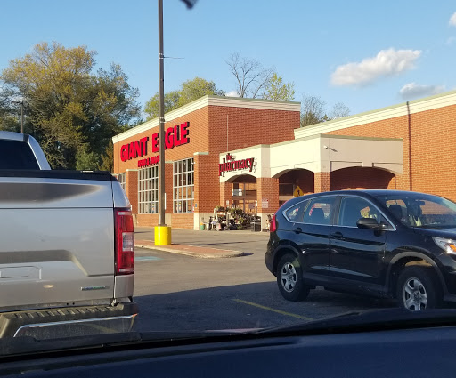 Supermarket «Giant Eagle Supermarket», reviews and photos, 2775 W Market St, Fairlawn, OH 44333, USA