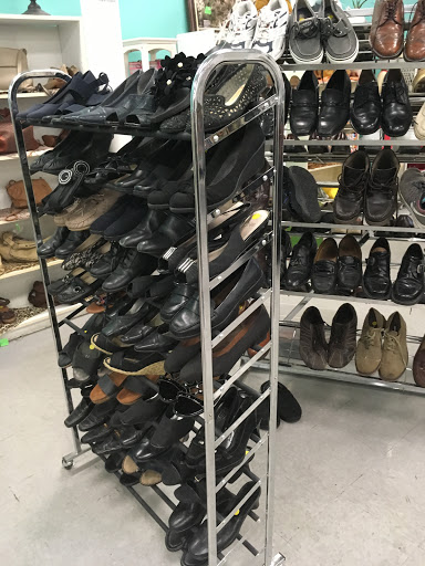 Thrift Store «Humane Society Thrift Store», reviews and photos, 4445 20th St, Vero Beach, FL 32966, USA