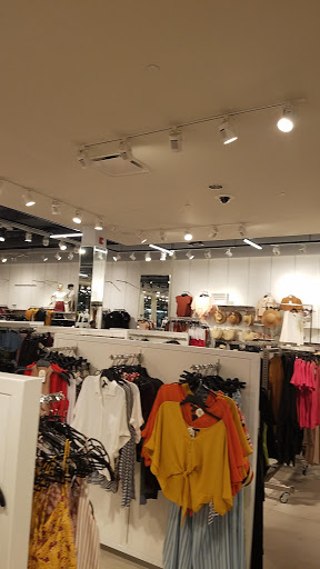 Clothing Store «F21 RED», reviews and photos, 2615 Medical Center Pkwy #2300, Murfreesboro, TN 37129, USA