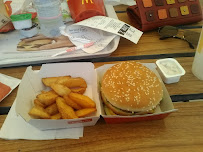 Cheeseburger du Restauration rapide McDonald's à Mellac - n°4