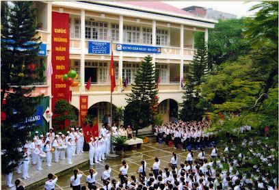 Hình Ảnh Trung Nhi Secondary School