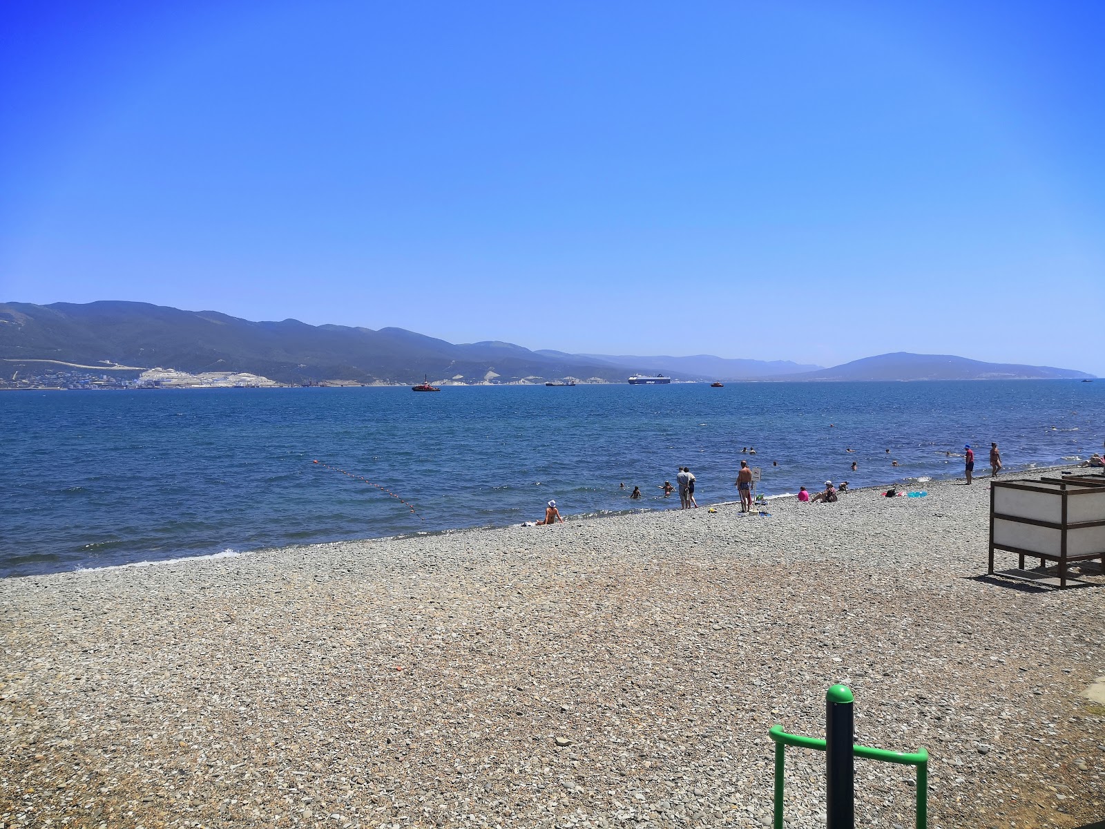 Photo of Neptun with turquoise water surface