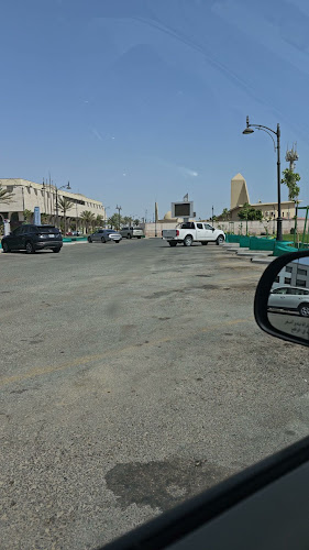 مواقف سيارات